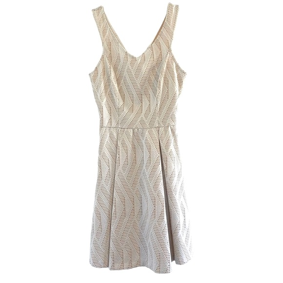 NWT Love… Ady Fit & Flare Mini Sleeveless V-Neck Dress in Ivory/Nude - Picture 4 of 9